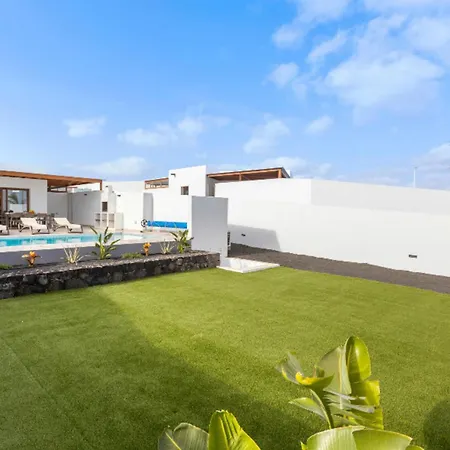 Altos Tabaiba 7a By Escape * Playa Blanca